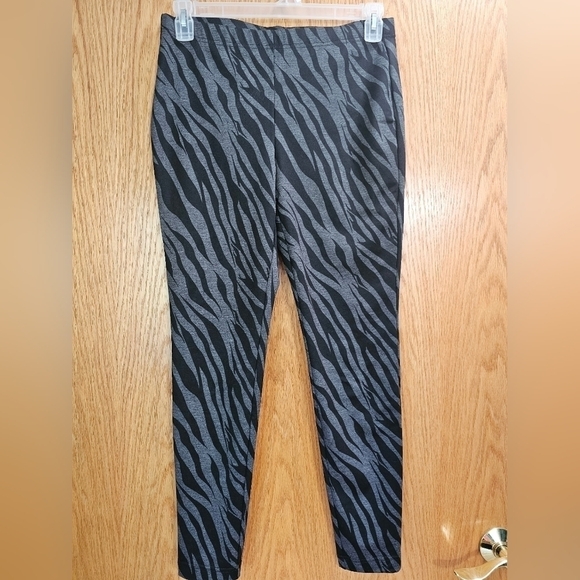 Chicos Faboulously Slimming Pants sz 1 (8) - Picture 1 of 5